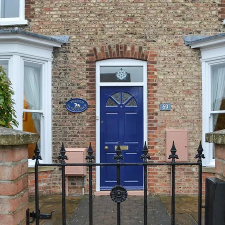 The Old Antique Shop Holiday home *