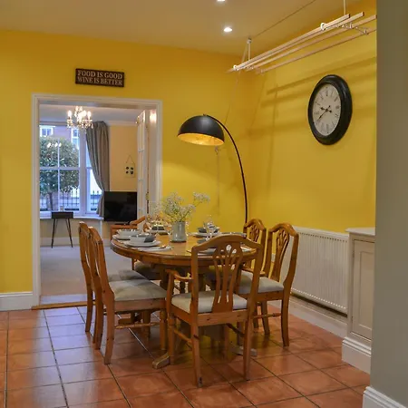 The Old Antique Shop Holiday home Malton